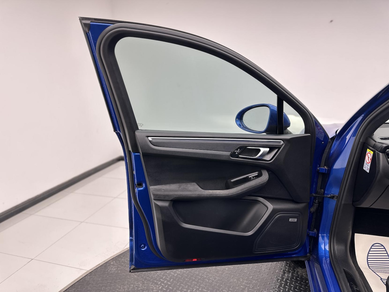 Used Porsche Macan 2020 for sale - 76452692: Photo 22