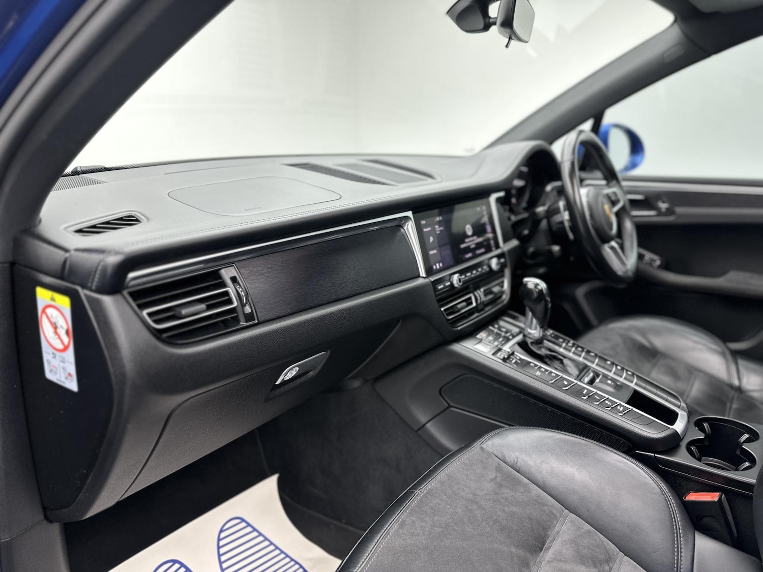 Used Porsche Macan 2020 for sale - 76452692: Photo 23