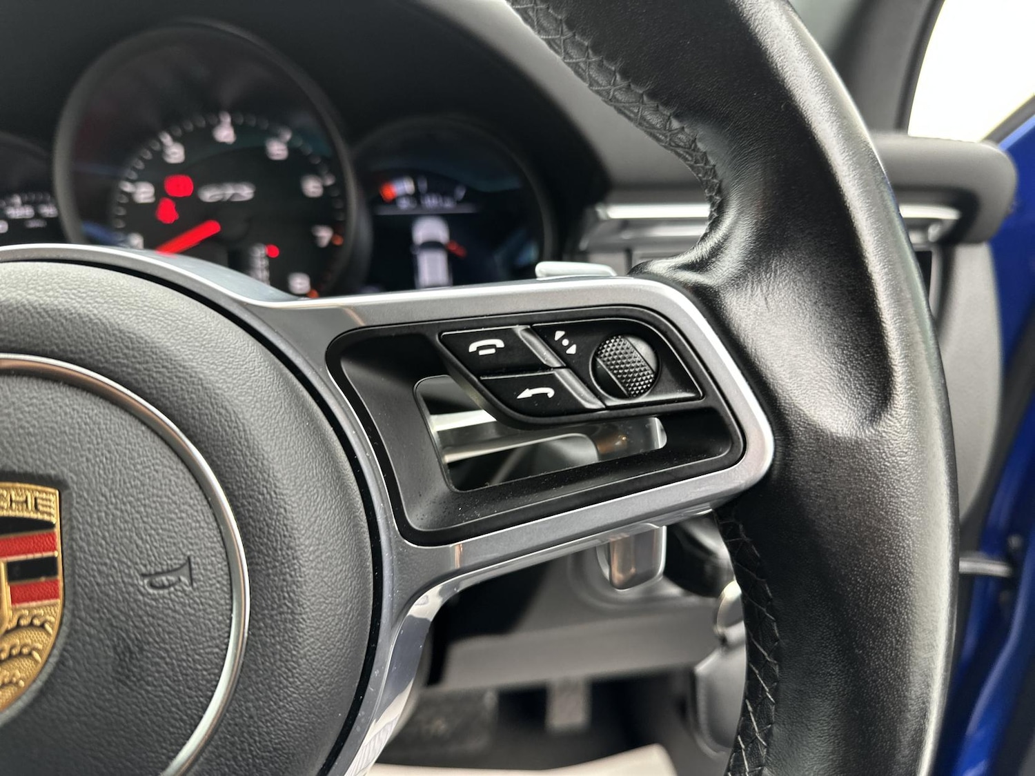 Used Porsche Macan 2020 for sale - 76452692: Photo 32