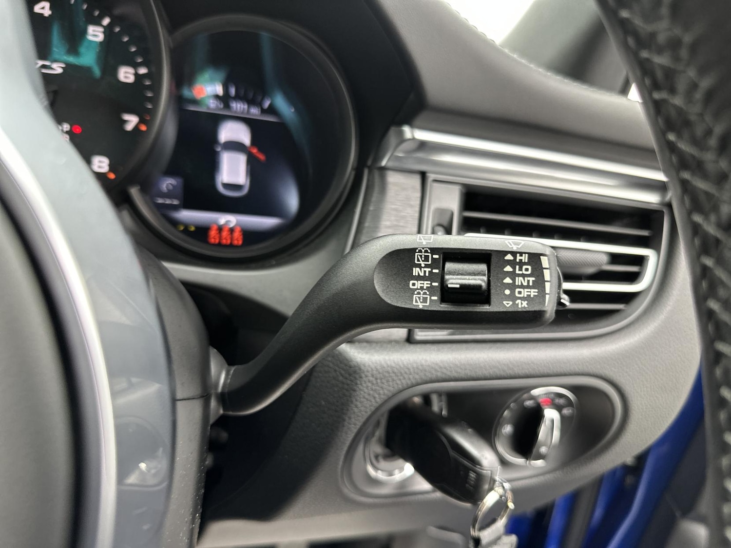 Used Porsche Macan 2020 for sale - 76452692: Photo 33