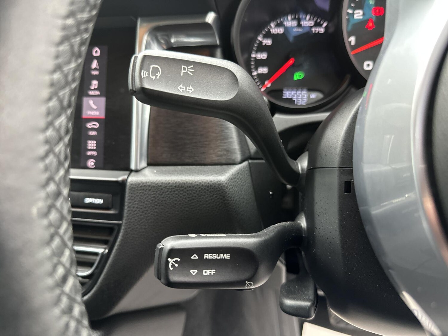 Used Porsche Macan 2020 for sale - 76452692: Photo 34