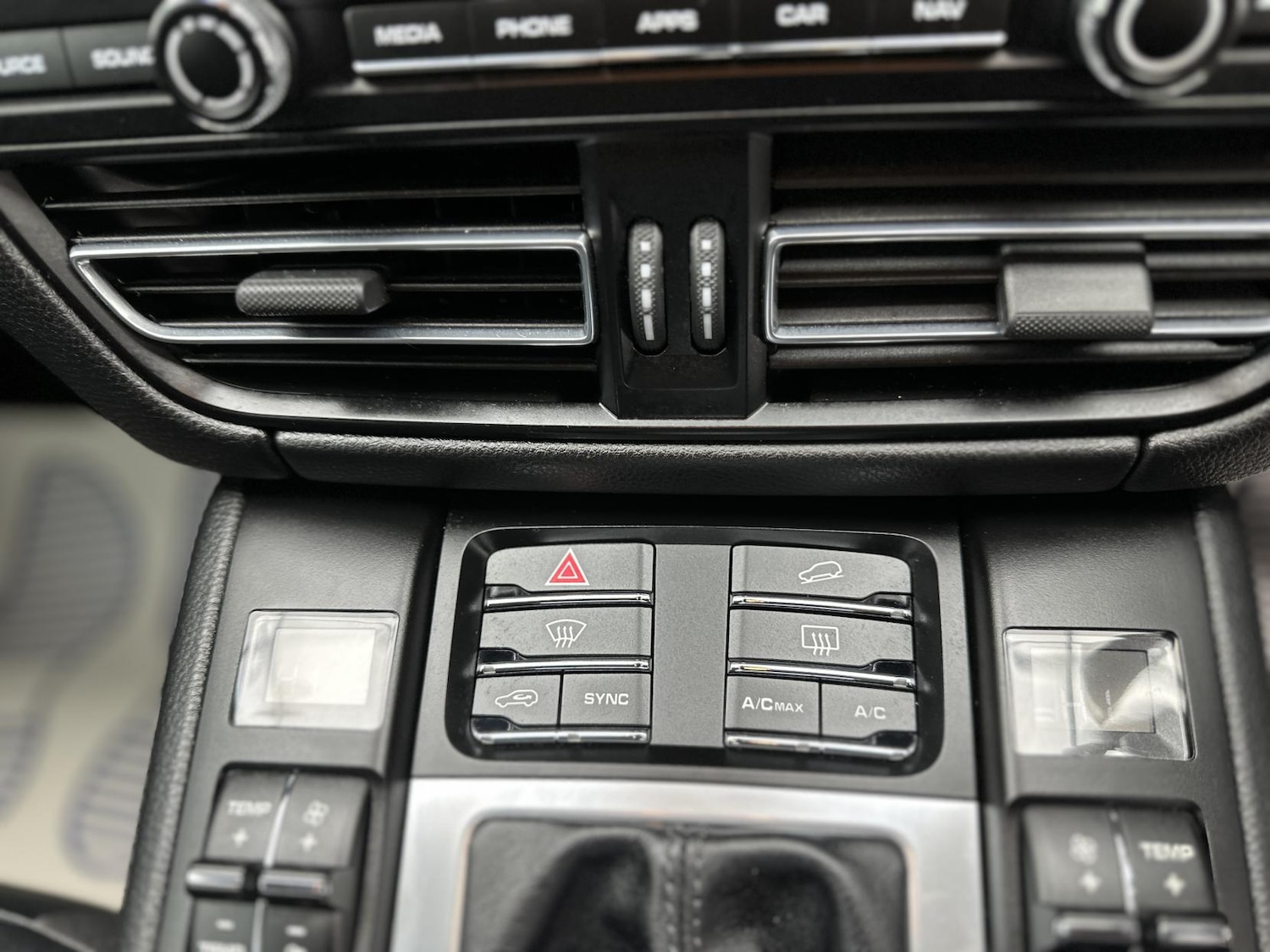 Used Porsche Macan 2020 for sale - 76452692: Photo 46