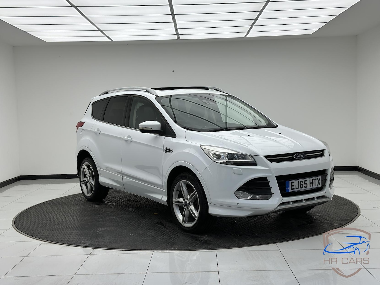 Used Ford Kuga 2015 for sale - 76174576: Photo 1