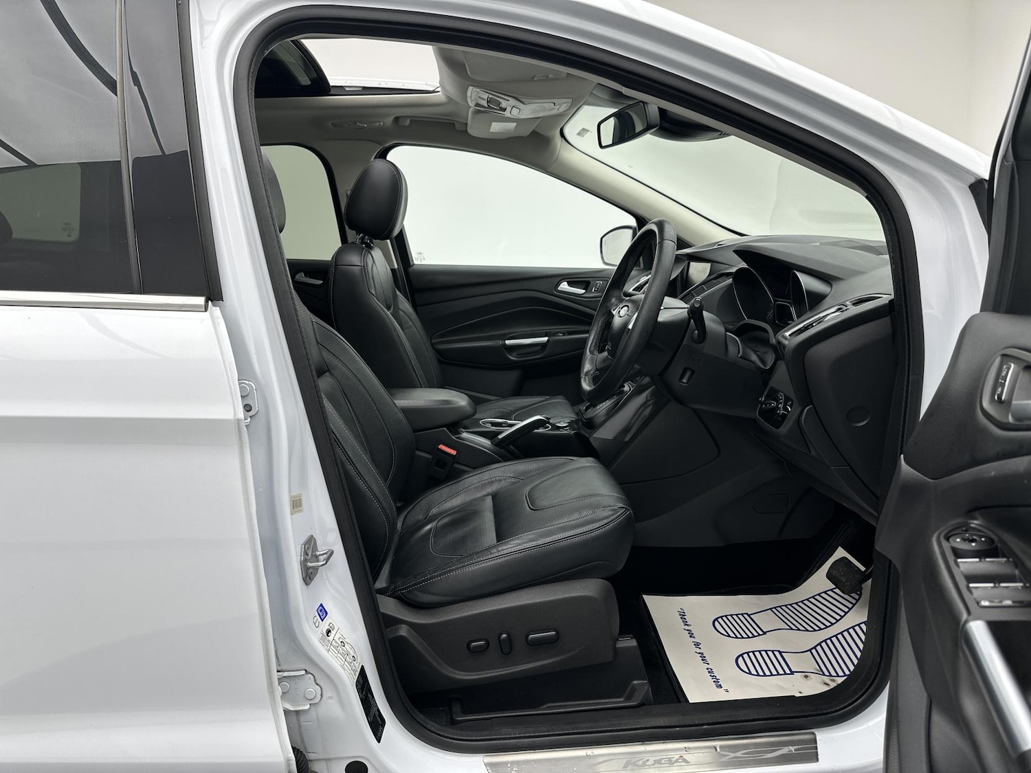 Used Ford Kuga 2015 for sale - 76174576: Photo 14