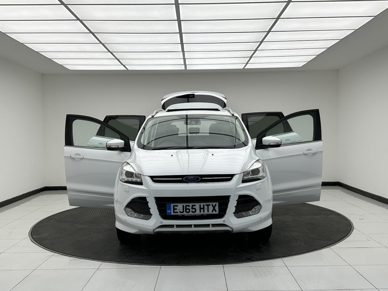 Used Ford Kuga 2015 for sale - 76174576: Photo 15