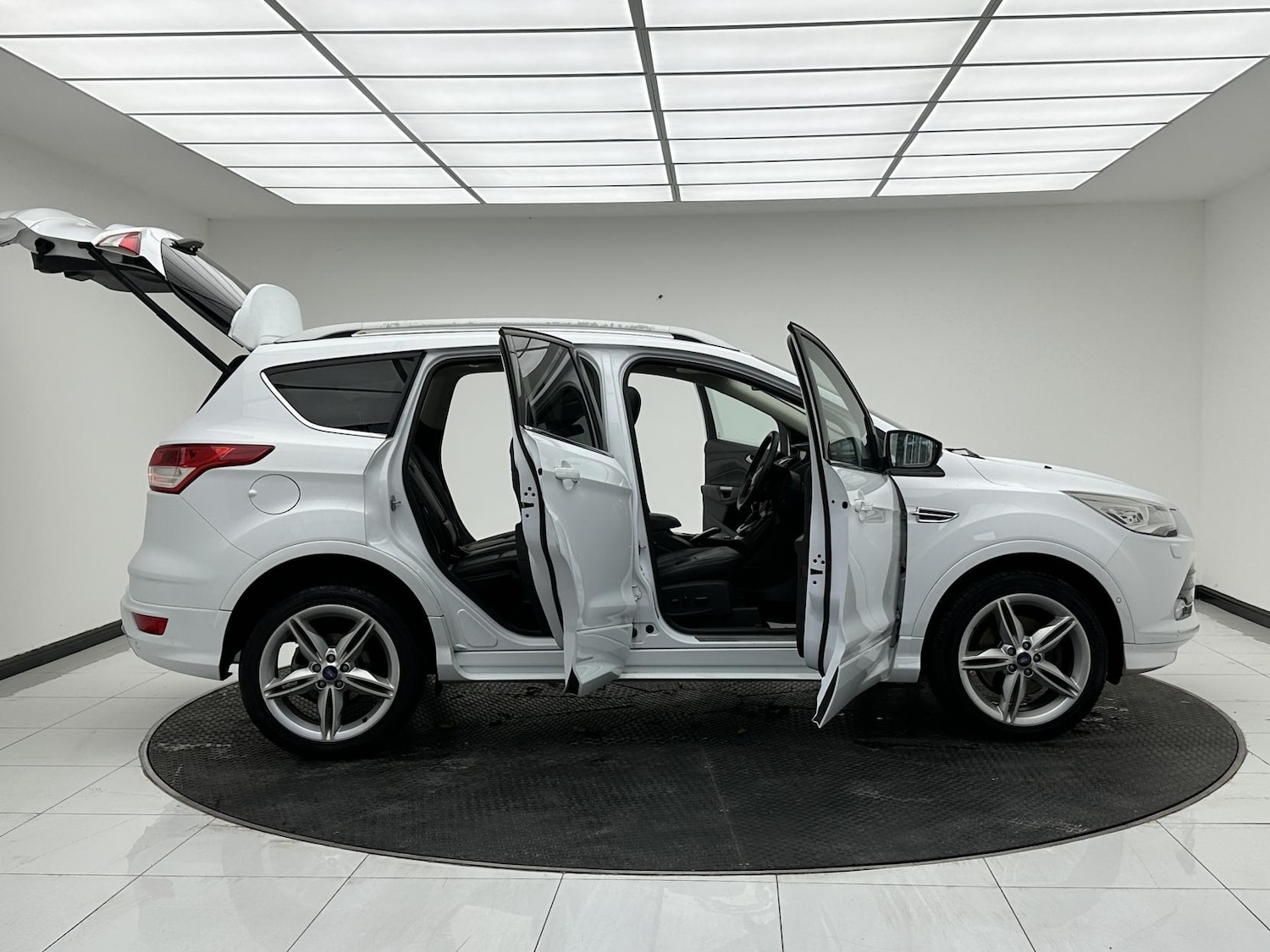 Used Ford Kuga 2015 for sale - 76174576: Photo 18