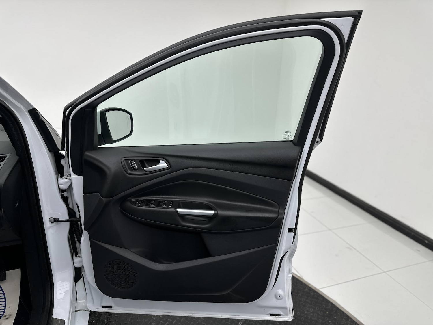 Used Ford Kuga 2015 for sale - 76174576: Photo 20
