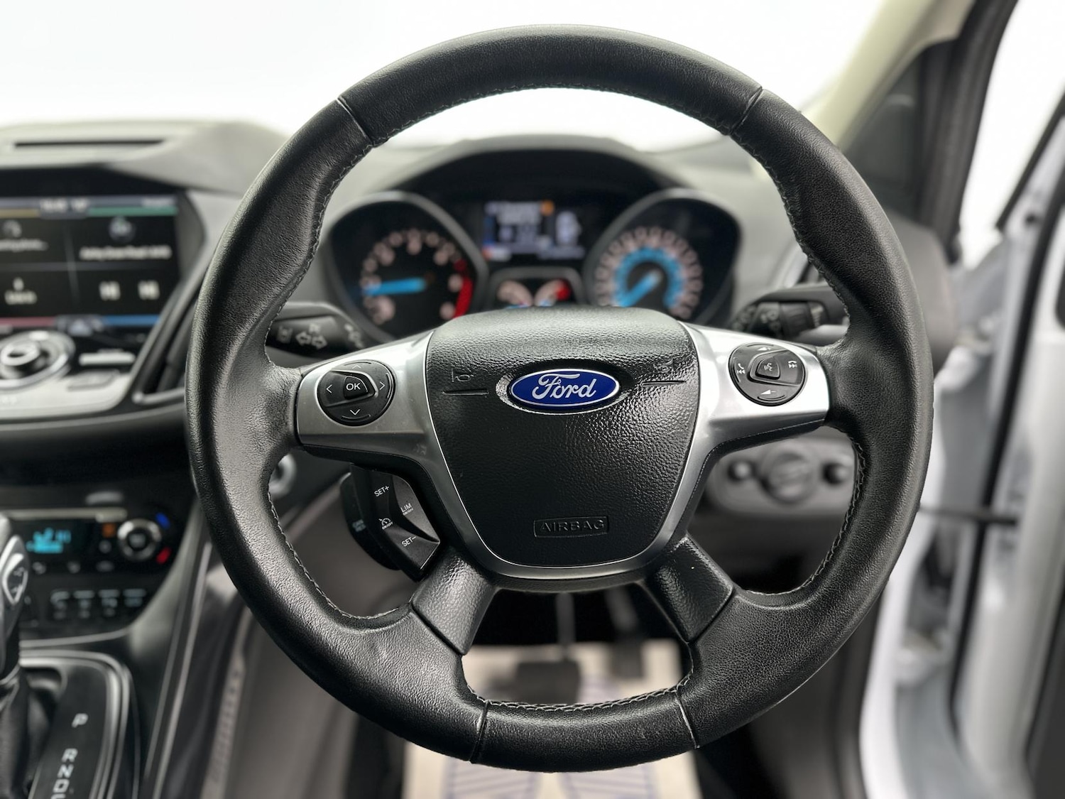 Used Ford Kuga 2015 for sale - 76174576: Photo 28