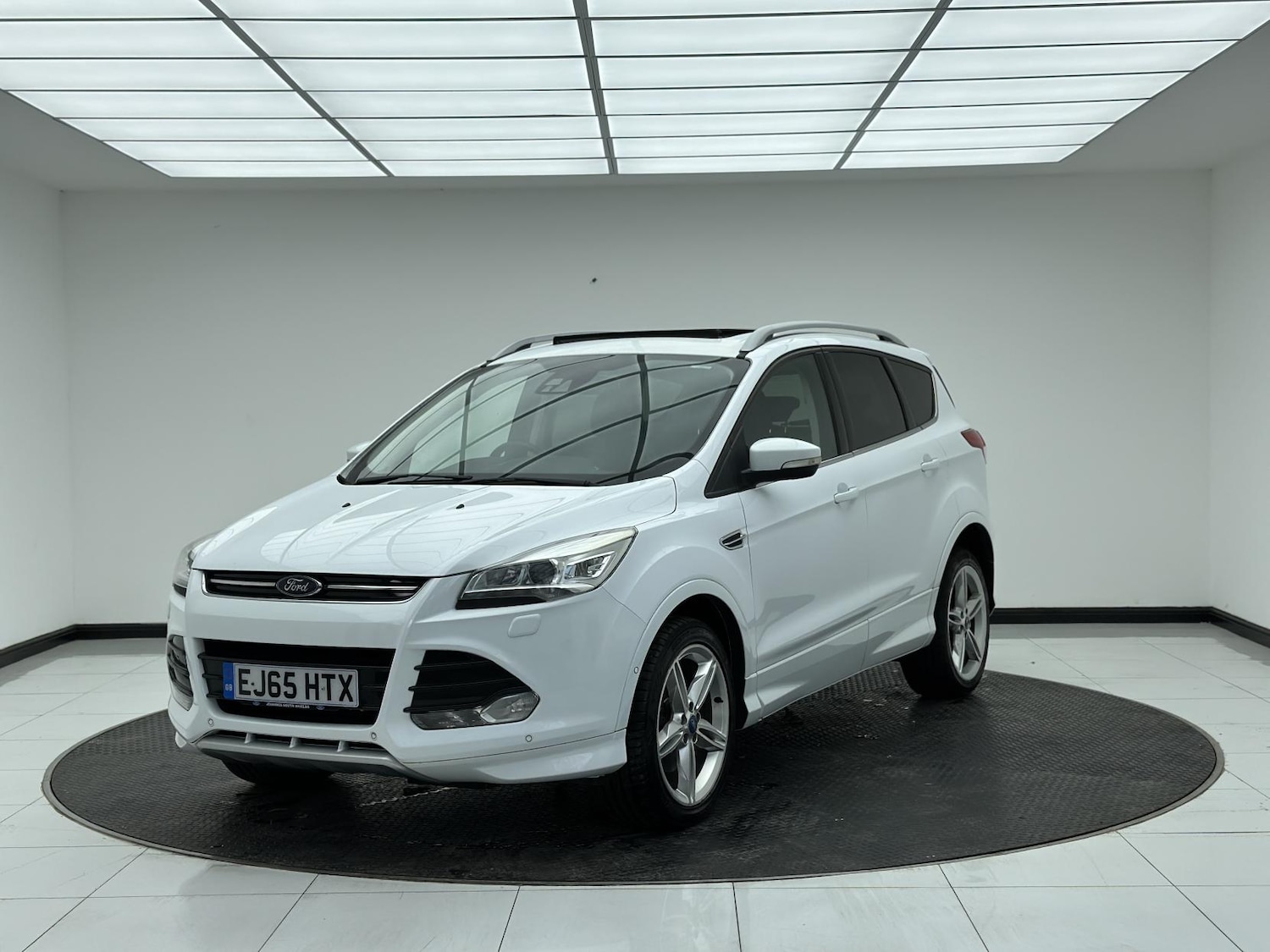 Used Ford Kuga 2015 for sale - 76174576: Photo 3