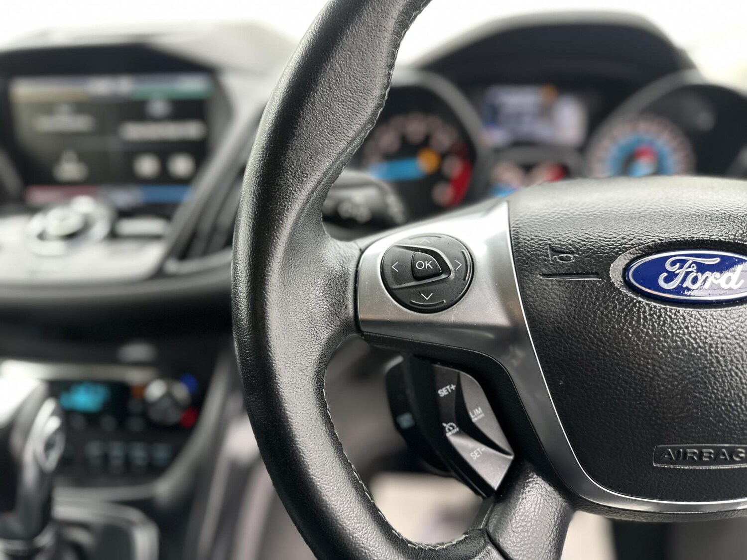 Used Ford Kuga 2015 for sale - 76174576: Photo 32
