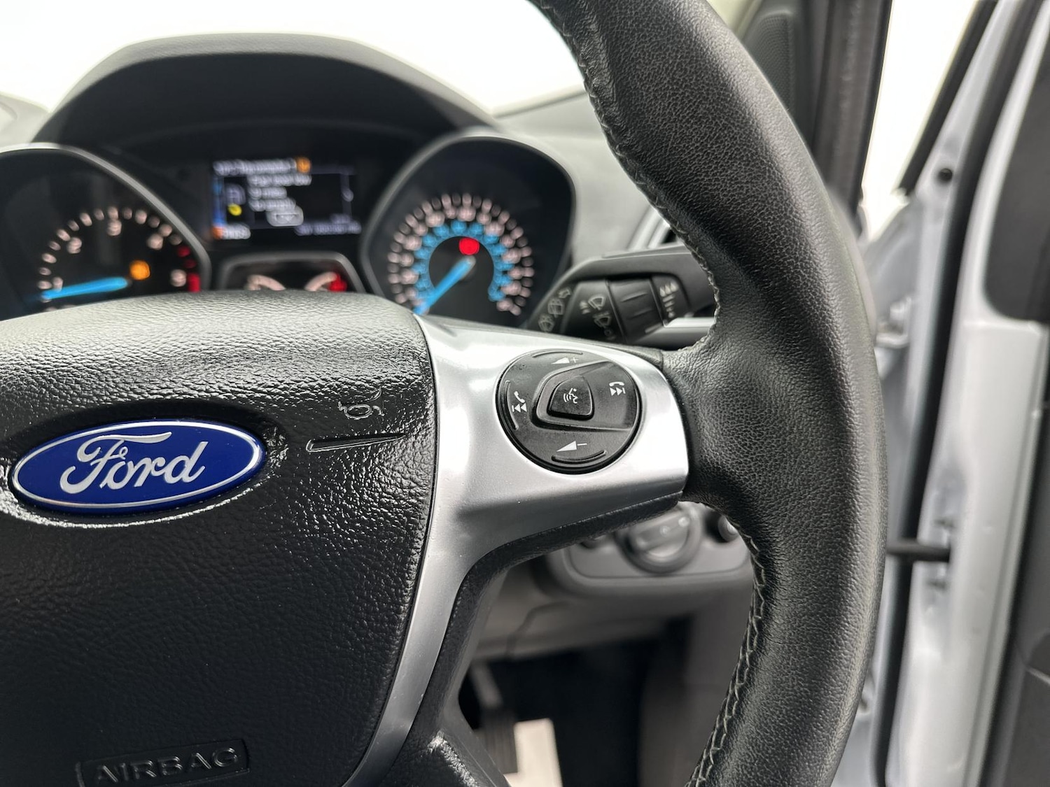 Used Ford Kuga 2015 for sale - 76174576: Photo 33