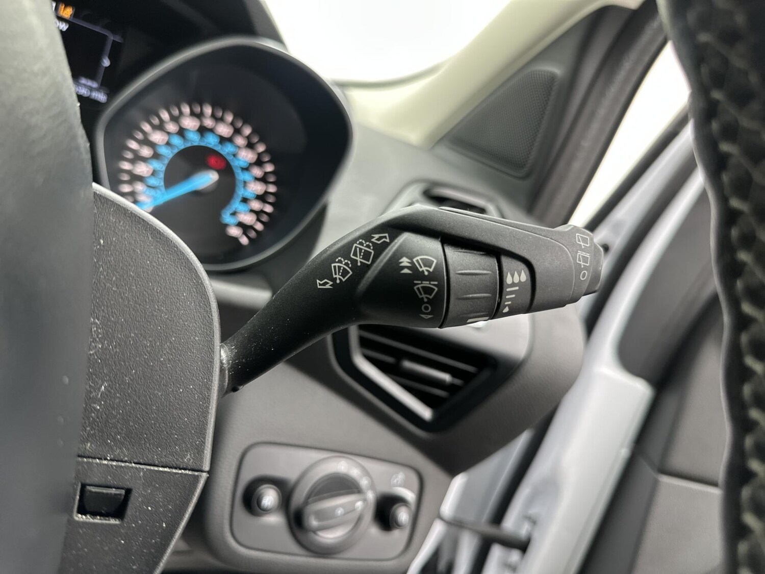 Used Ford Kuga 2015 for sale - 76174576: Photo 40