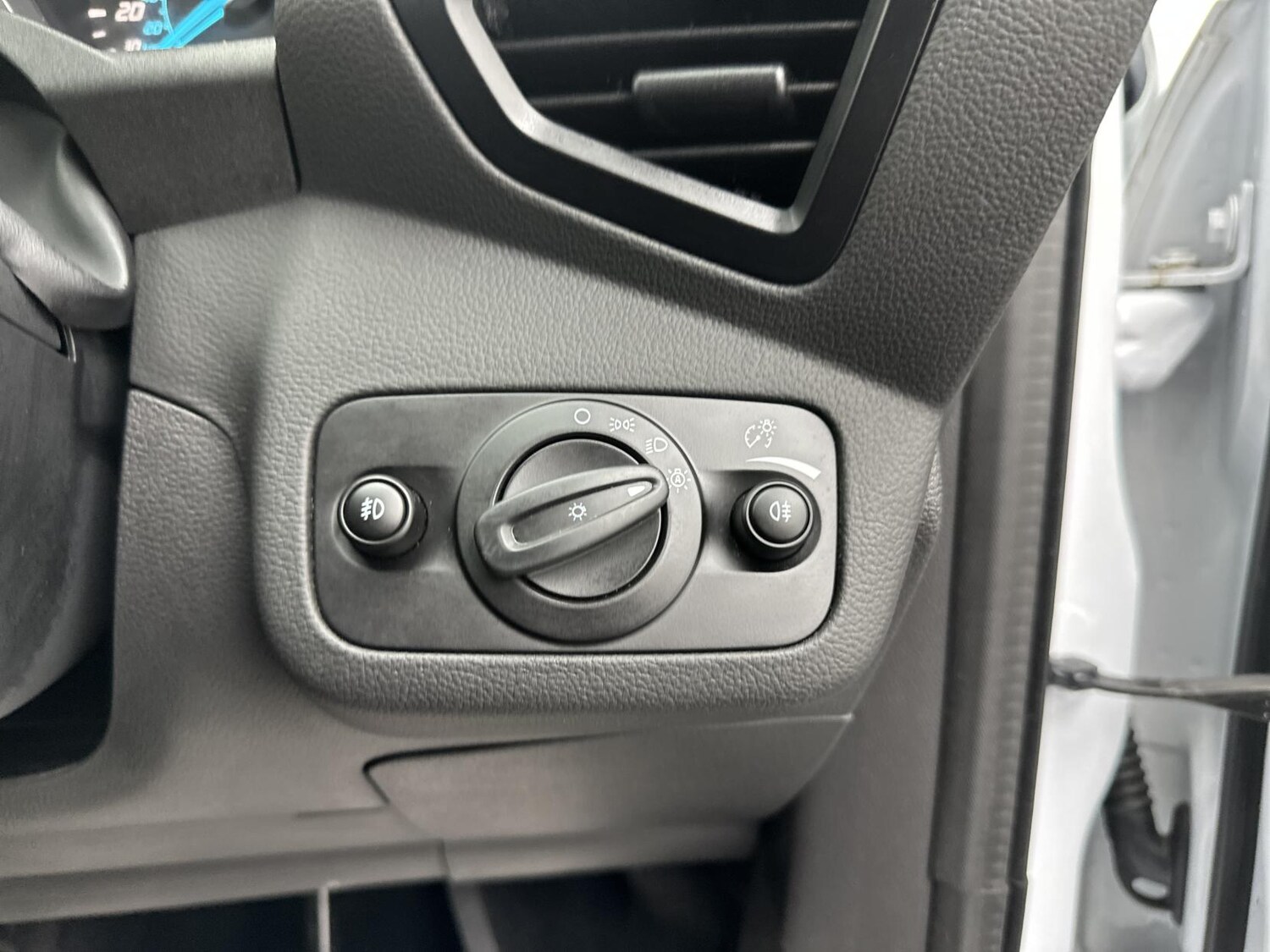 Used Ford Kuga 2015 for sale - 76174576: Photo 52