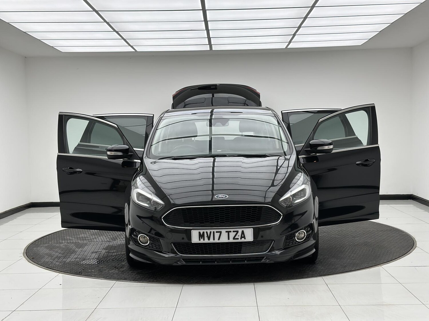 Used Ford S-Max 2017 for sale - 78180421: Photo 11