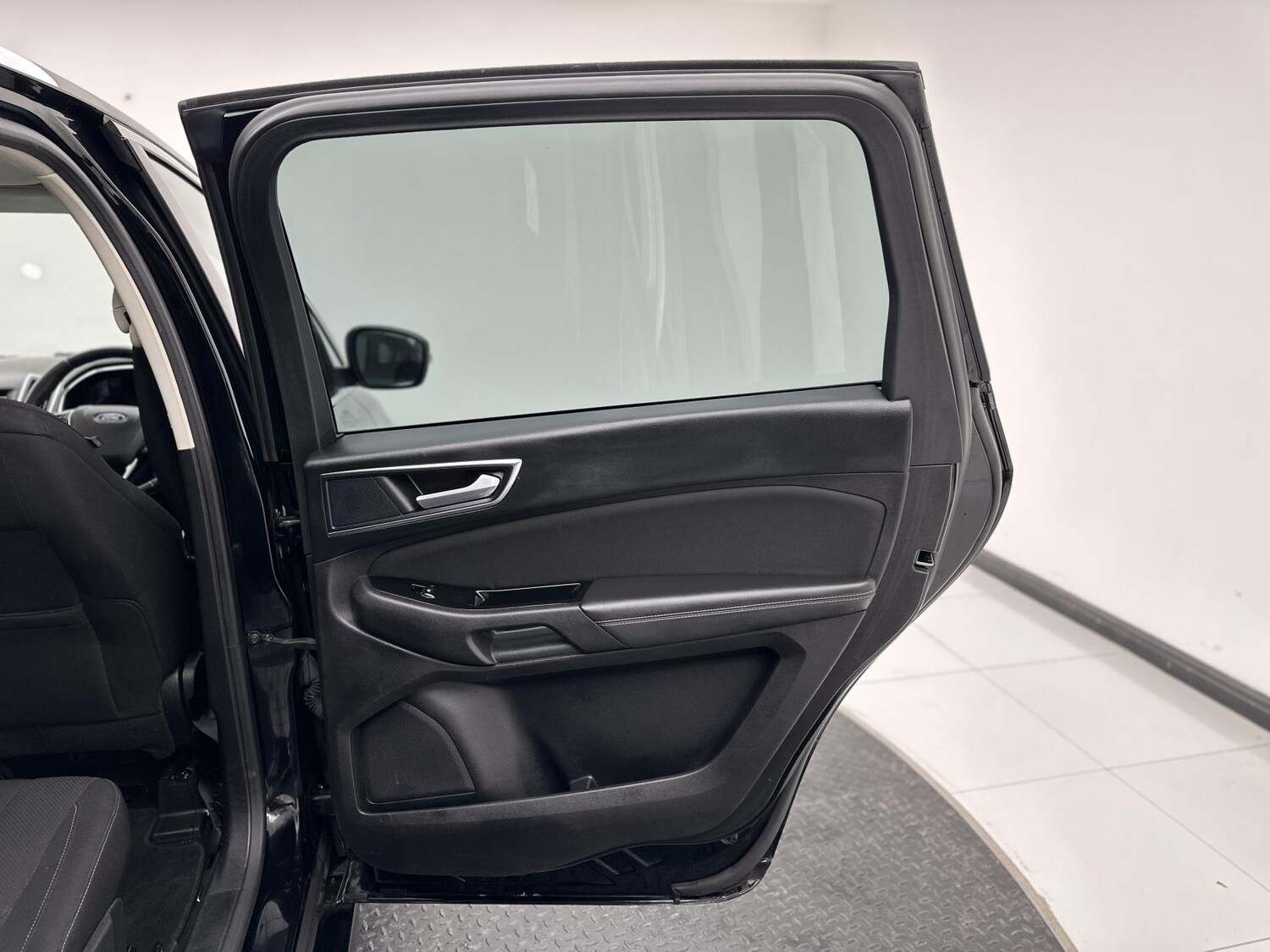 Used Ford S-Max 2017 for sale - 78180421: Photo 21