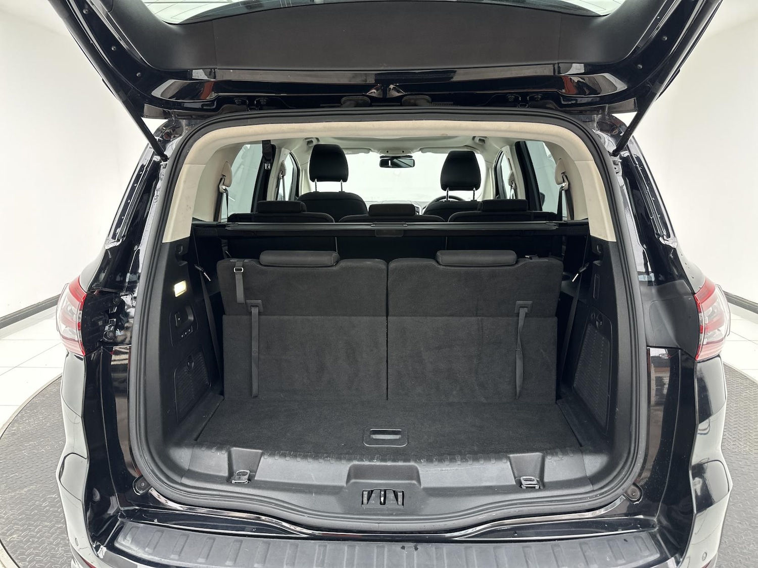 Used Ford S-Max 2017 for sale - 78180421: Photo 27