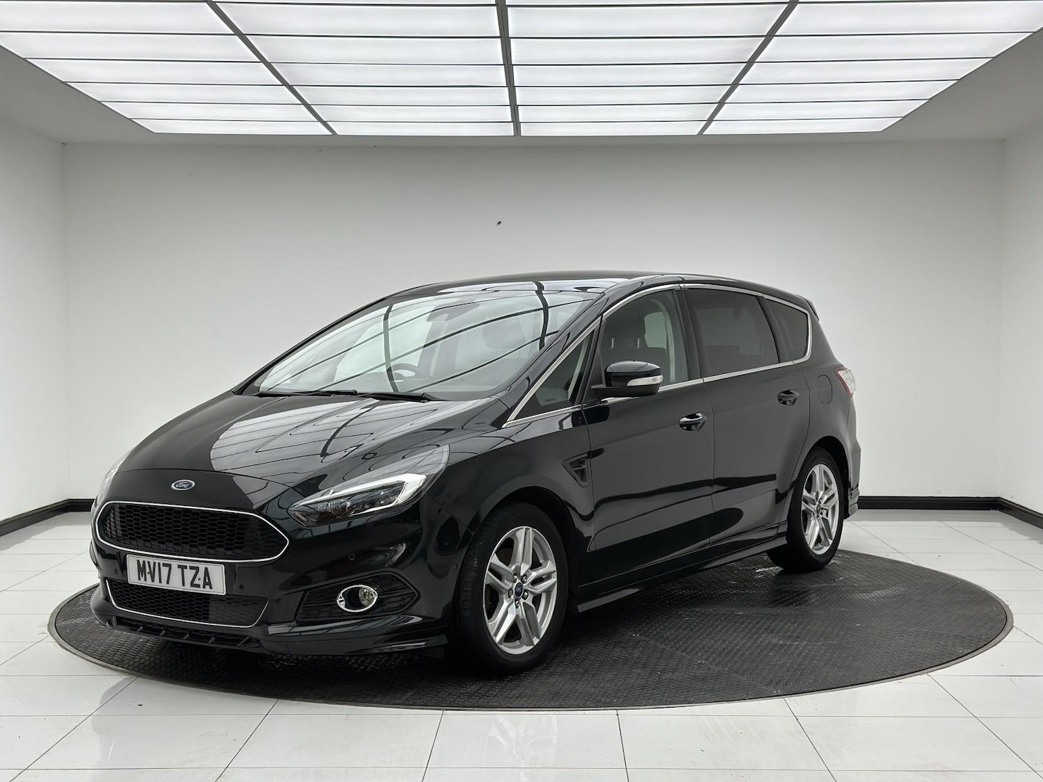 Used Ford S-Max 2017 for sale - 78180421: Photo 3