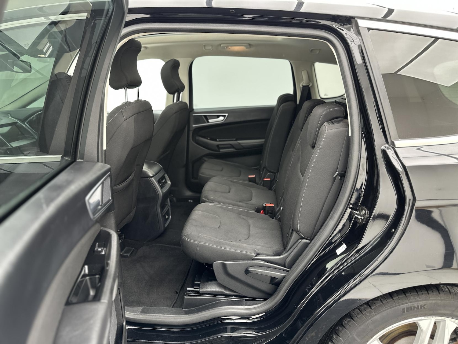 Used Ford S-Max 2017 for sale - 78180421: Photo 31