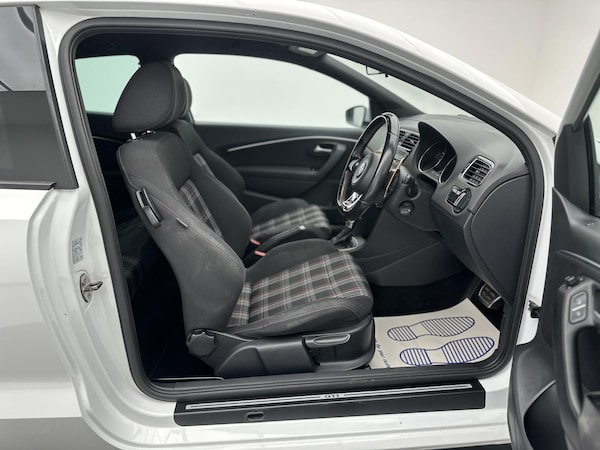 Used Volkswagen Polo 2016 for sale - 76031300: Photo 21