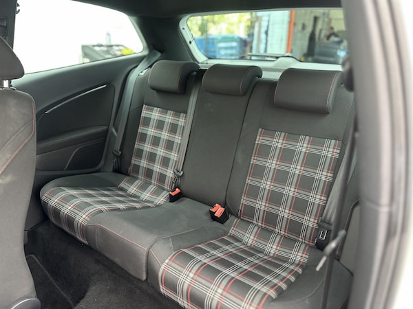 Used Volkswagen Polo 2016 for sale - 76031300: Photo 28
