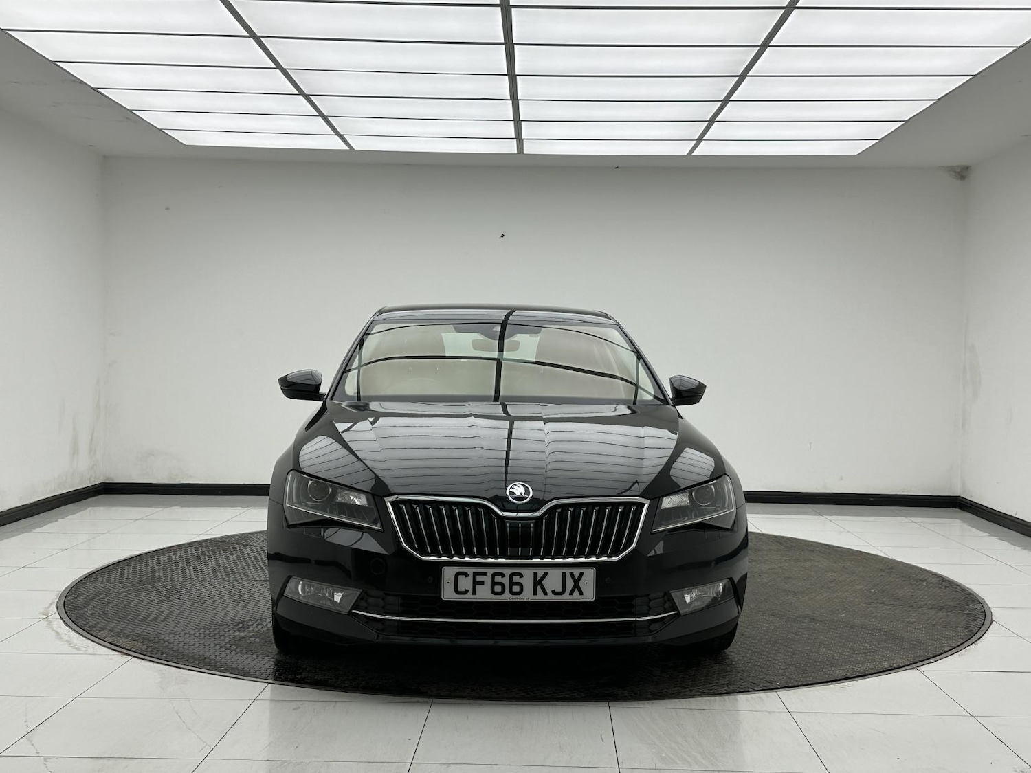 Used Skoda Superb 2016 for sale - 78099756: Photo 2