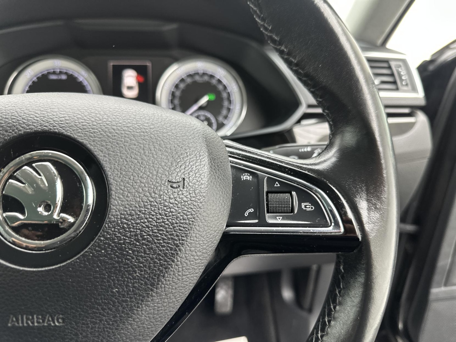 Used Skoda Superb 2016 for sale - 78099756: Photo 38