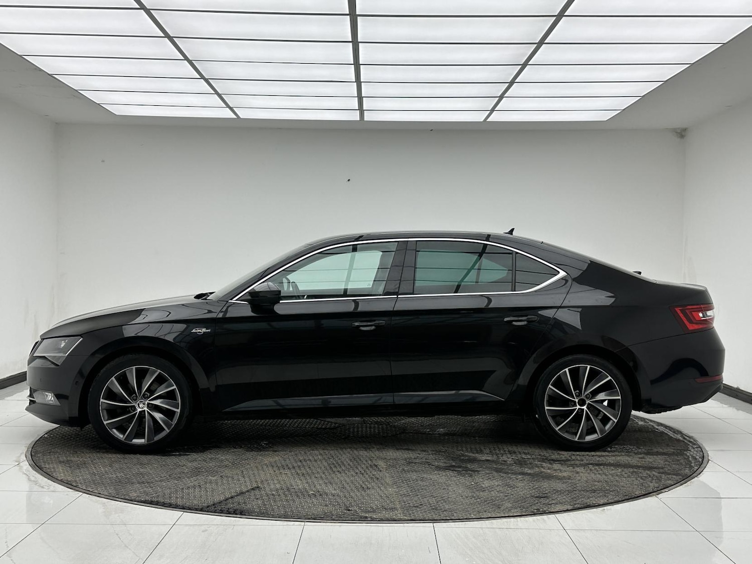 Used Skoda Superb 2016 for sale - 78099756: Photo 4