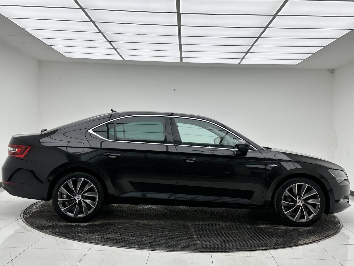 Used Skoda Superb 2016 for sale - 78099756: Photo 9