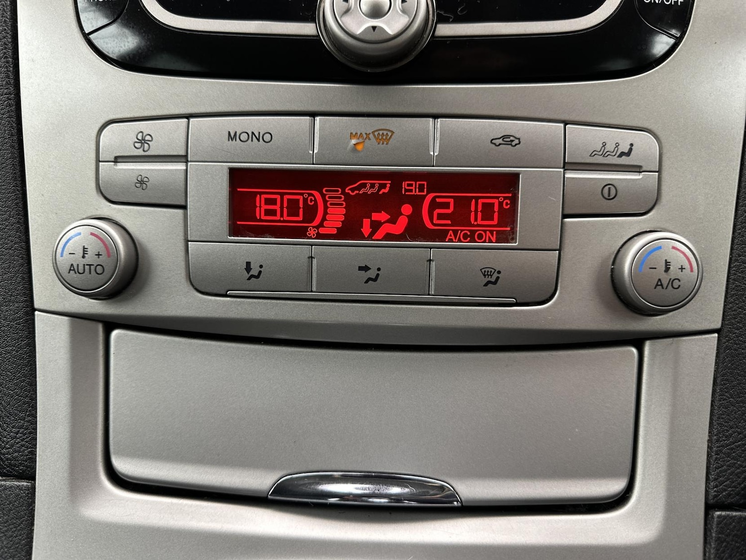 Used Ford Galaxy 2008 for sale - 78057292: Photo 40