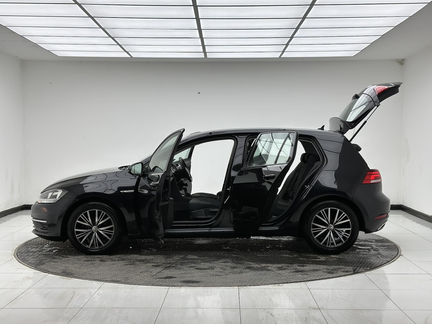 Used Volkswagen Golf 2019 for sale - 77536403: Photo 11