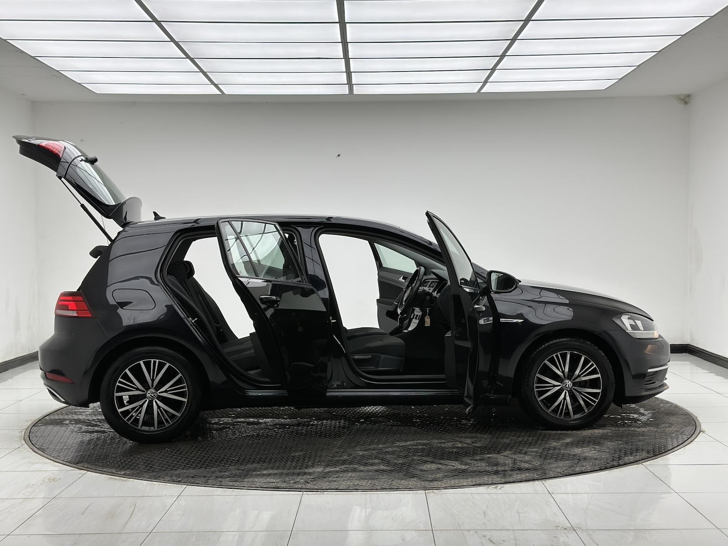 Used Volkswagen Golf 2019 for sale - 77536403: Photo 13