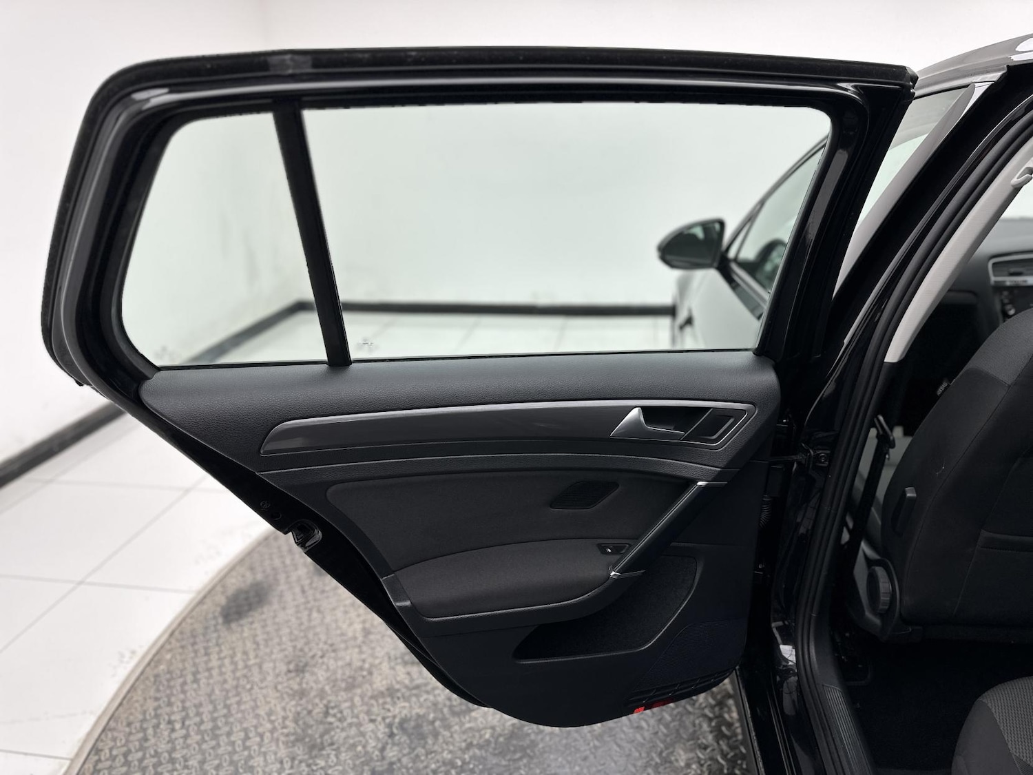 Used Volkswagen Golf 2019 for sale - 77536403: Photo 27