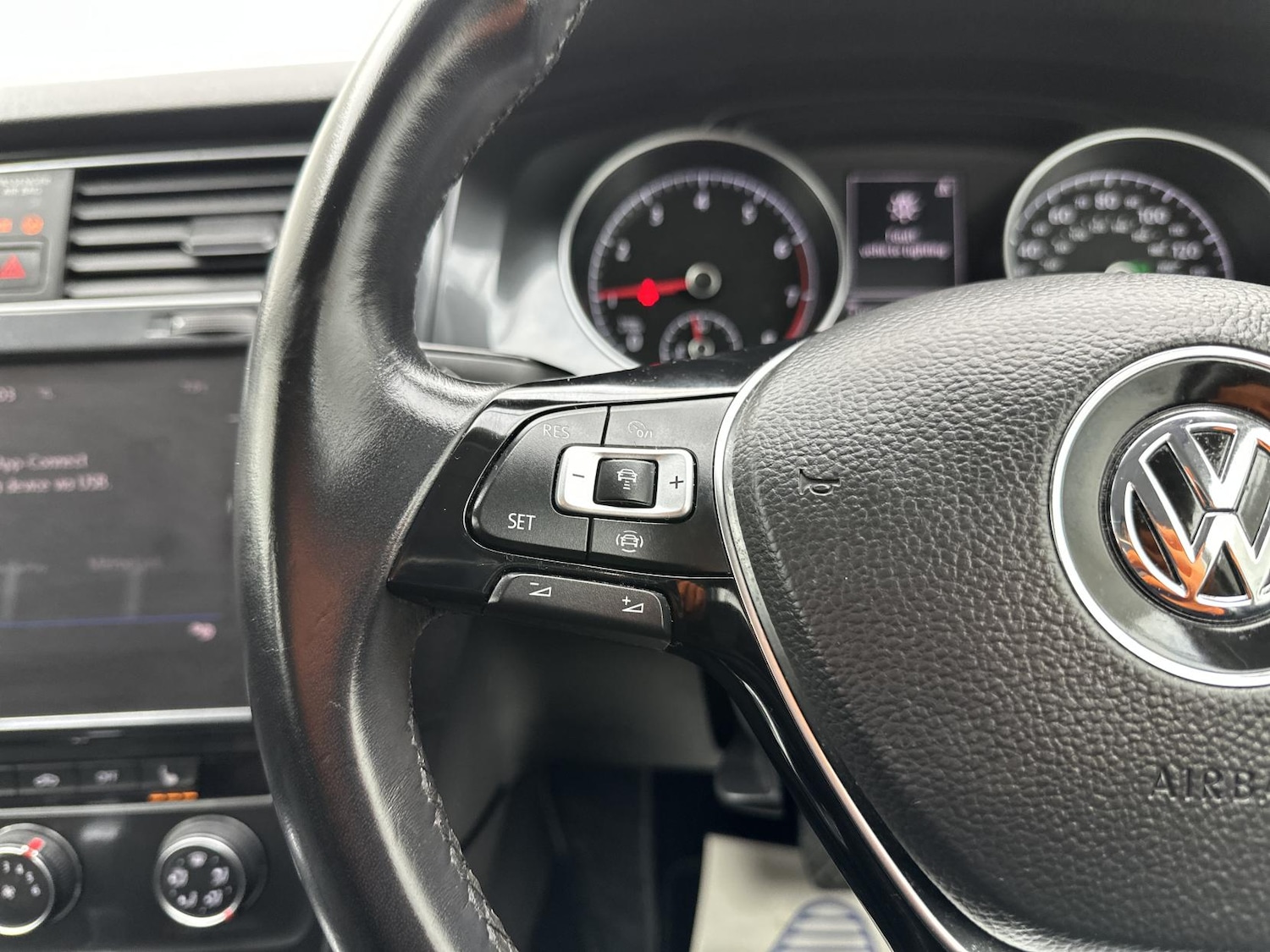 Used Volkswagen Golf 2019 for sale - 77536403: Photo 38