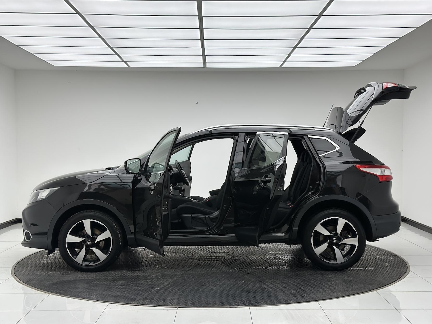 Used Nissan Qashqai 2017 for sale - 76700536: Photo 12