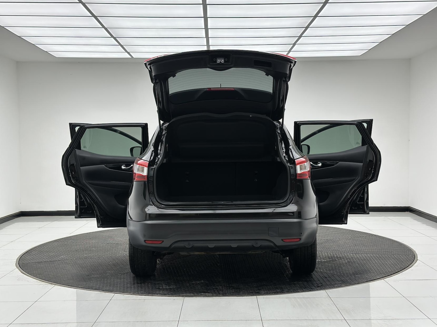 Used Nissan Qashqai 2017 for sale - 76700536: Photo 14