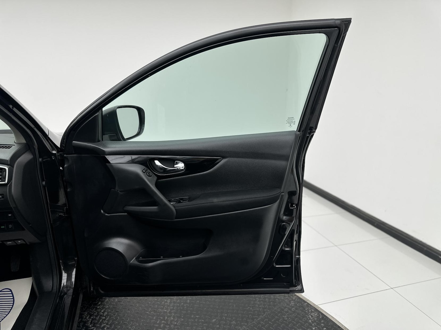 Used Nissan Qashqai 2017 for sale - 76700536: Photo 18