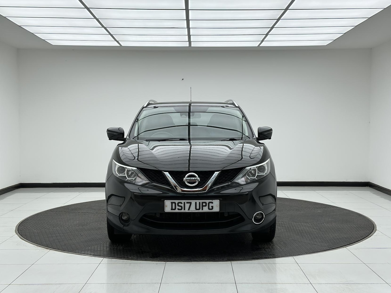 Used Nissan Qashqai 2017 for sale - 76700536: Photo 2