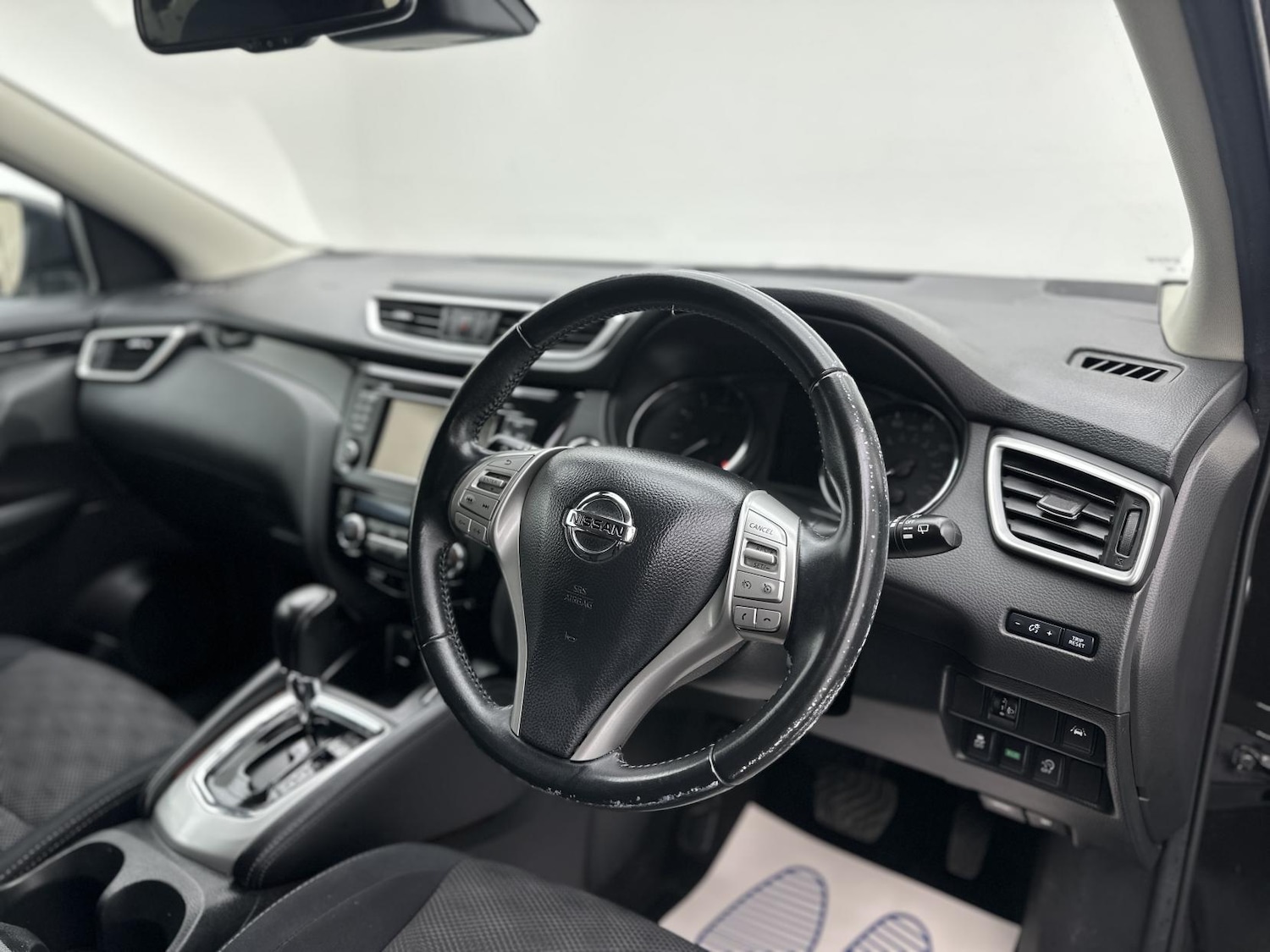 Used Nissan Qashqai 2017 for sale - 76700536: Photo 25