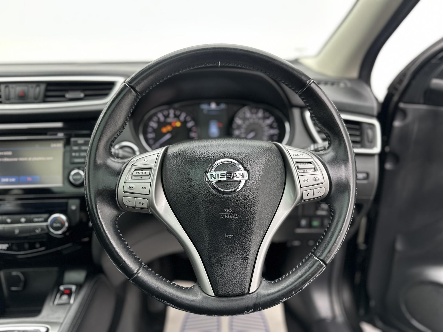 Used Nissan Qashqai 2017 for sale - 76700536: Photo 26