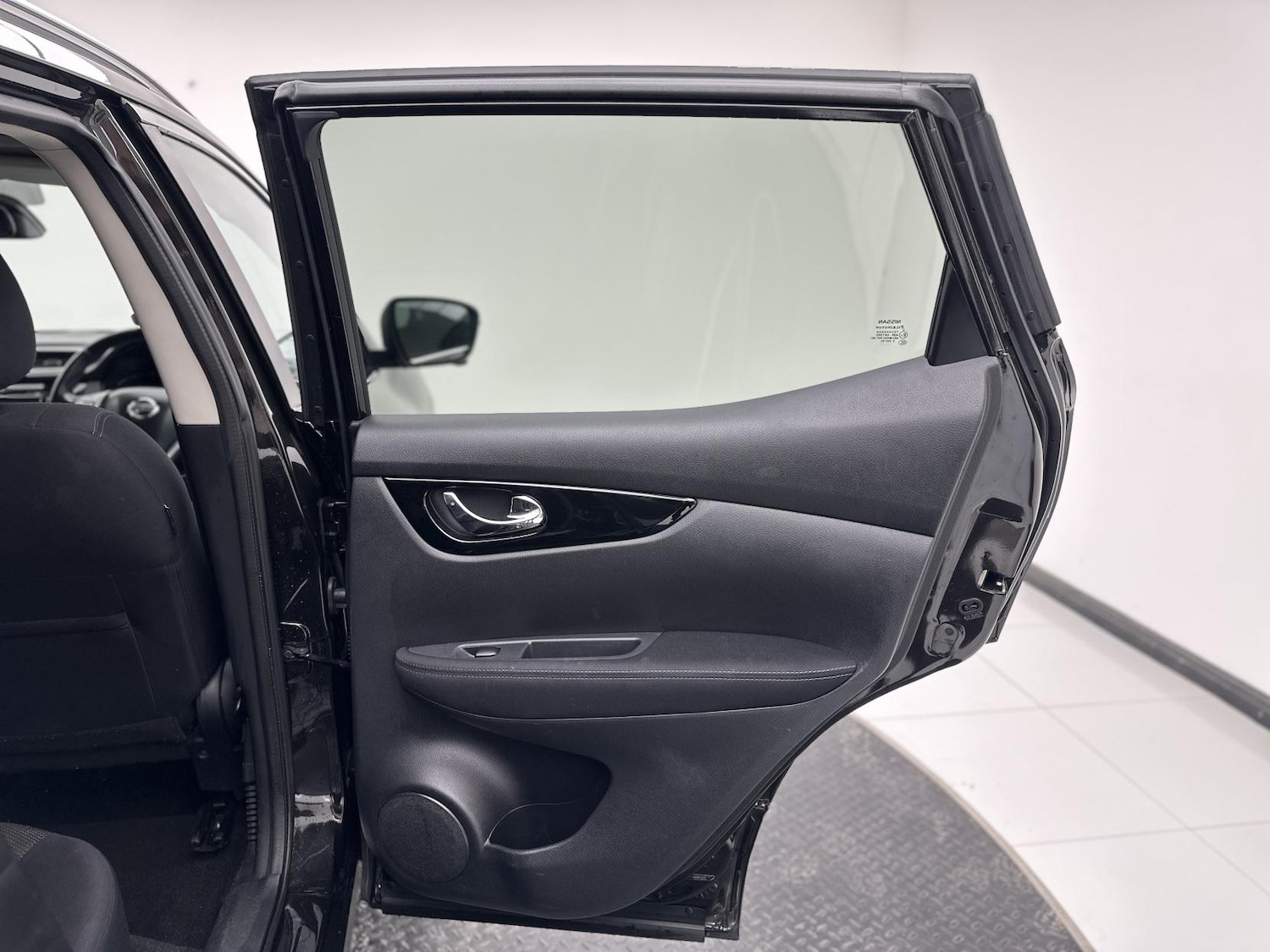 Used Nissan Qashqai 2017 for sale - 76700536: Photo 31