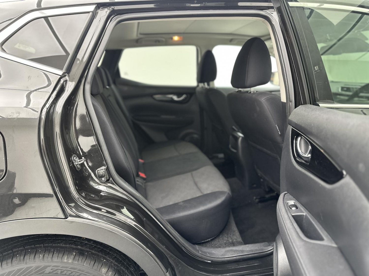 Used Nissan Qashqai 2017 for sale - 76700536: Photo 32