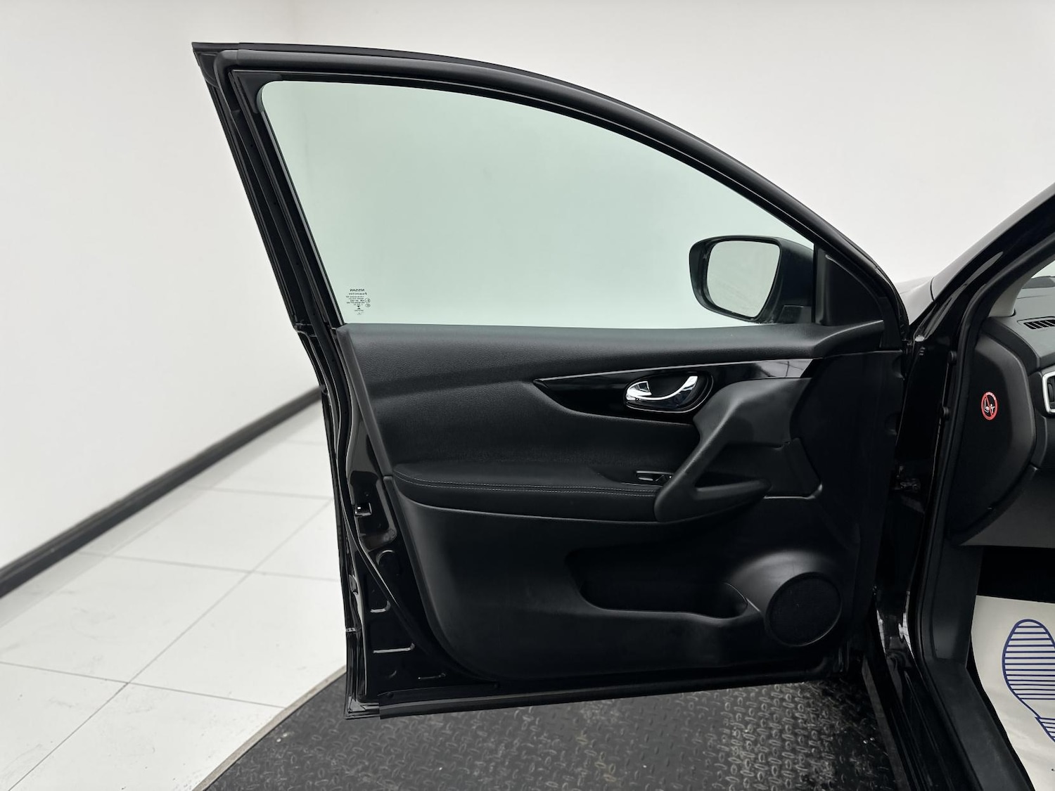 Used Nissan Qashqai 2017 for sale - 76700536: Photo 34