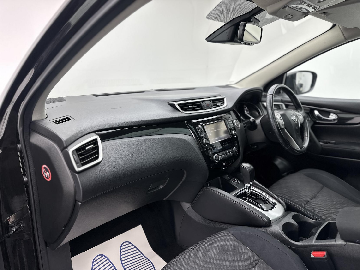 Used Nissan Qashqai 2017 for sale - 76700536: Photo 37