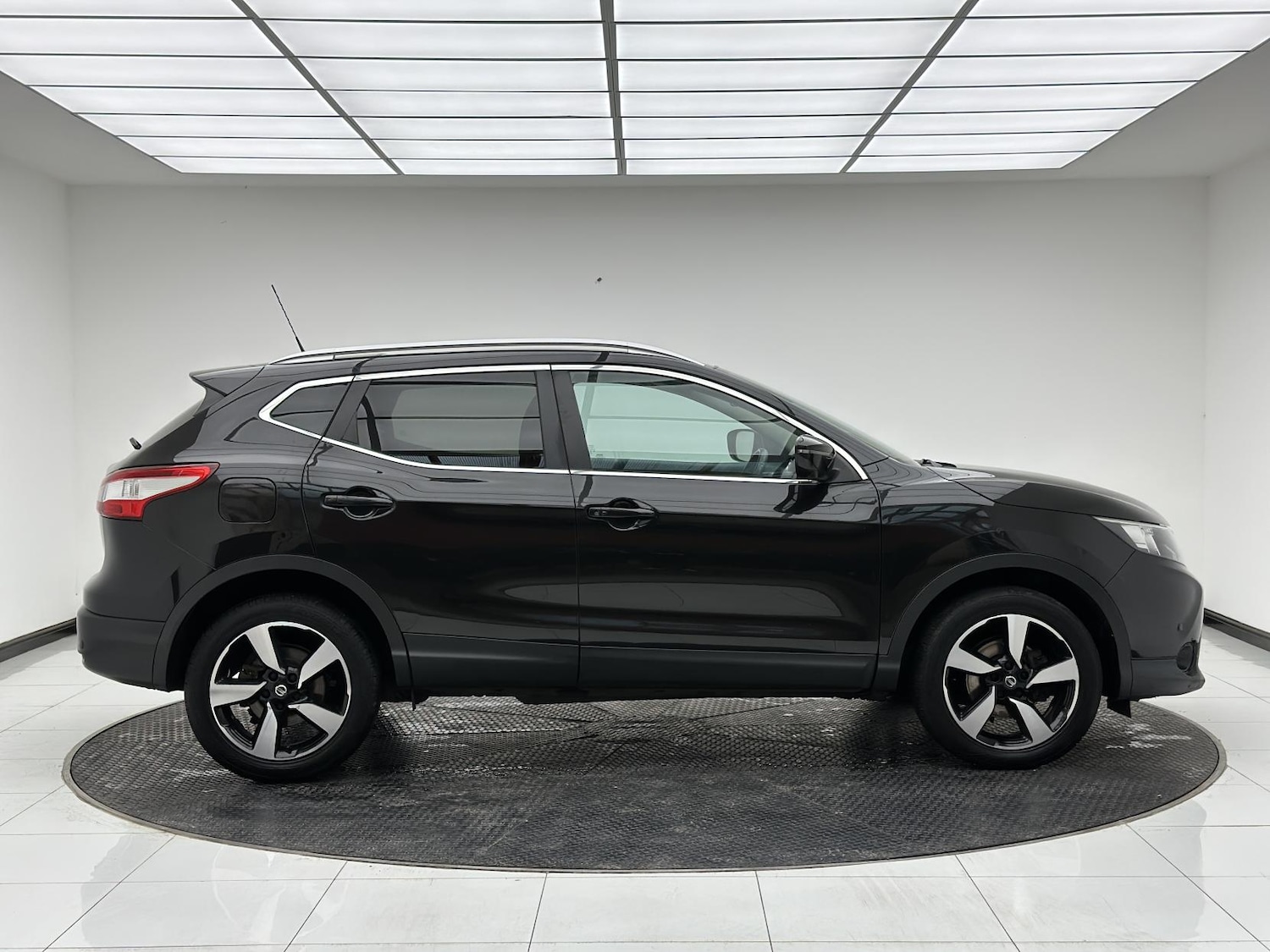 Used Nissan Qashqai 2017 for sale - 76700536: Photo 9