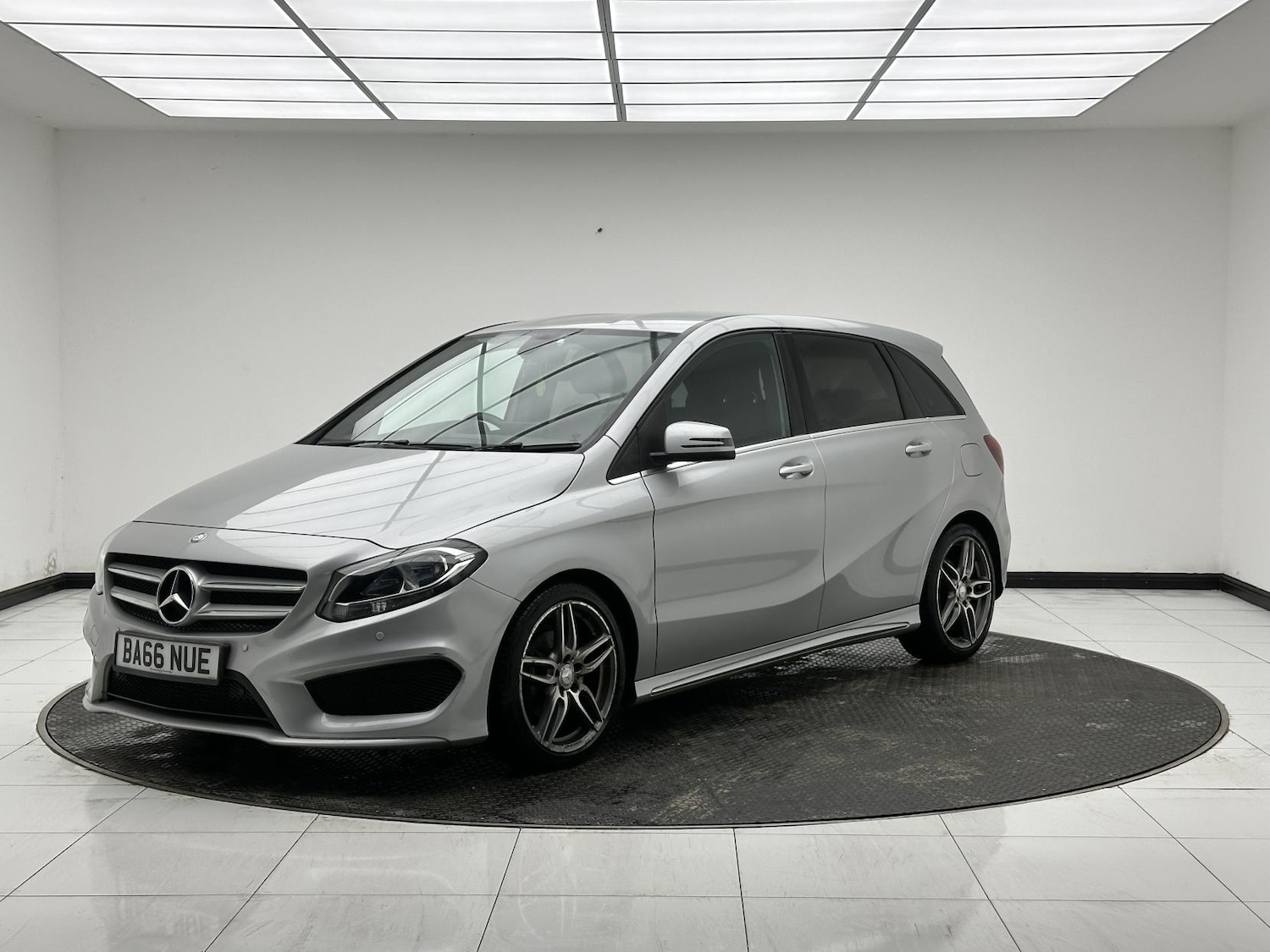 Used Mercedes-Benz B Class 2017 for sale - 78180417: Photo 3