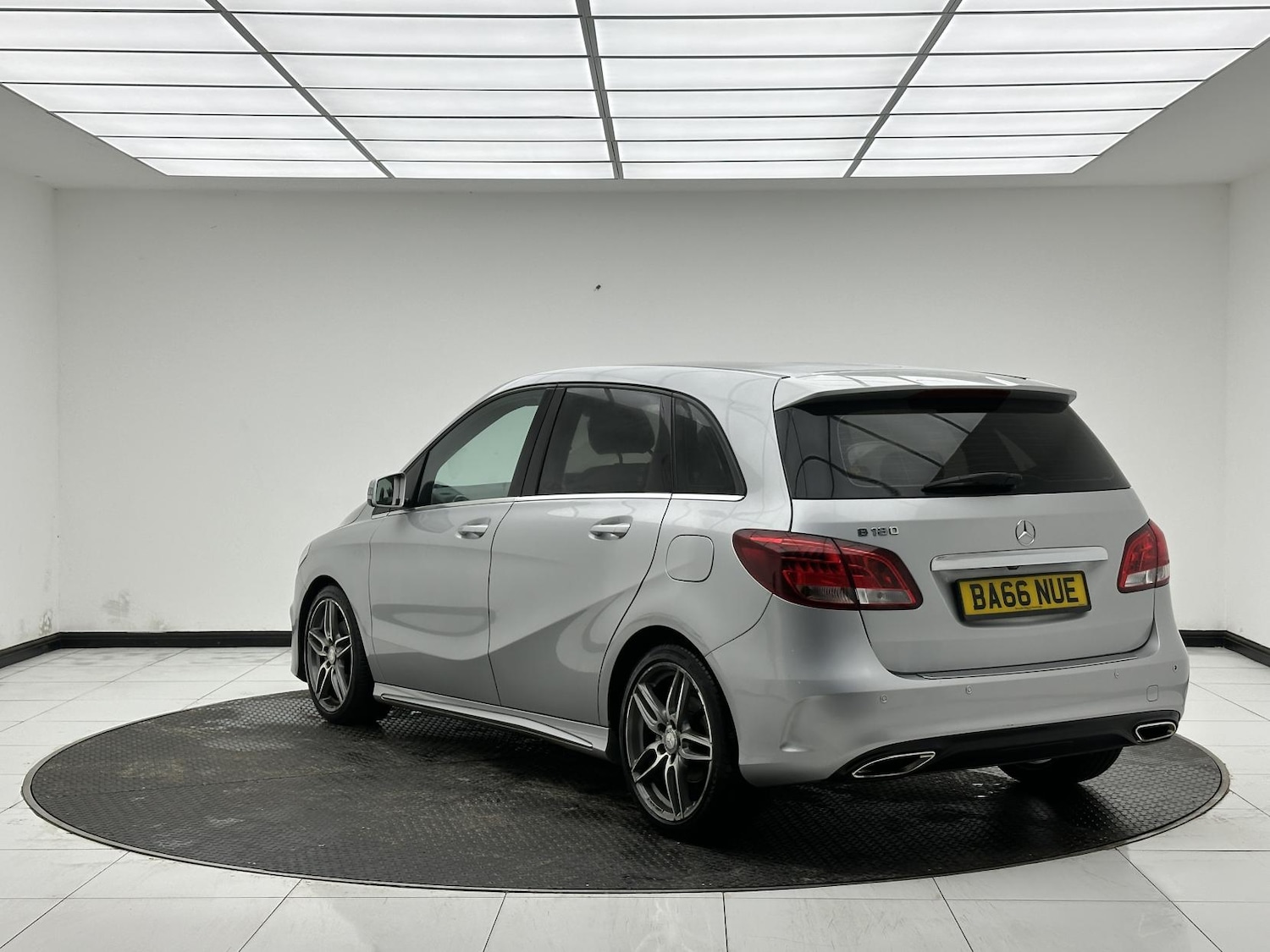 Used Mercedes-Benz B Class 2017 for sale - 78180417: Photo 5