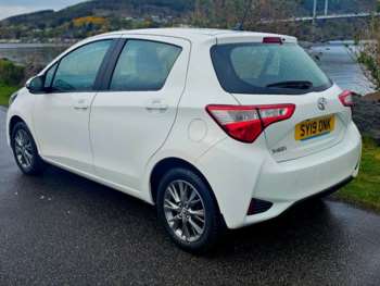 Used Toyota Yaris 2019 for sale - 74355821: Photo