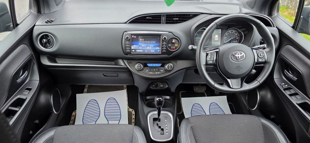 Used Toyota Yaris 2017 for sale - 76368095: Photo 19