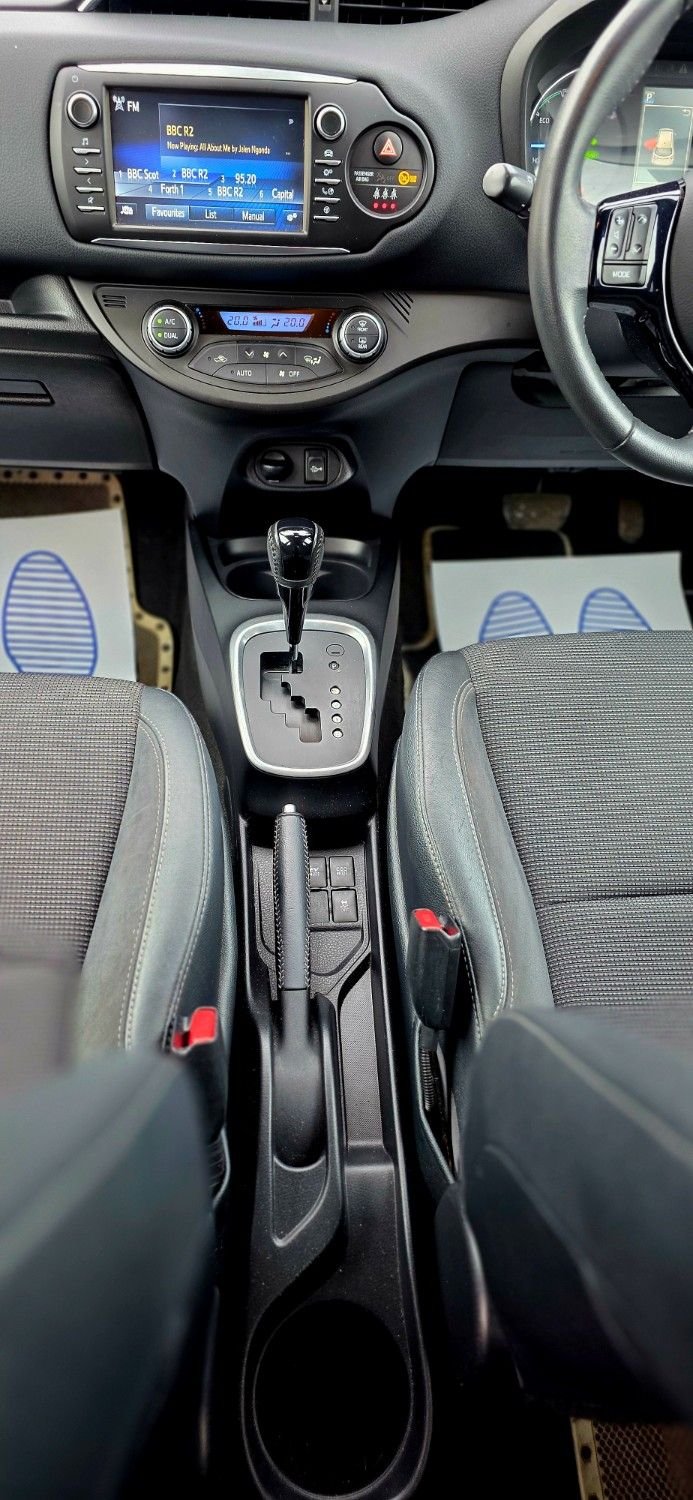 Used Toyota Yaris 2017 for sale - 76368095: Photo 21