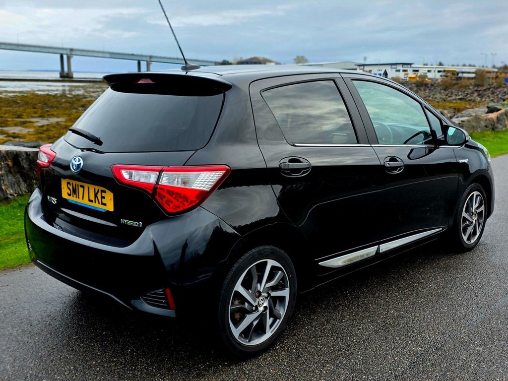 Used Toyota Yaris 2017 for sale - 76368095: Photo 3